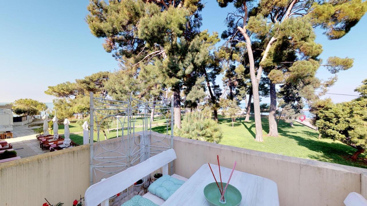 Lara Deluxe Superior 5 Star Apartment, Your Piece Of Heaven By The Sea & Park Novigrad Istria Exterior foto